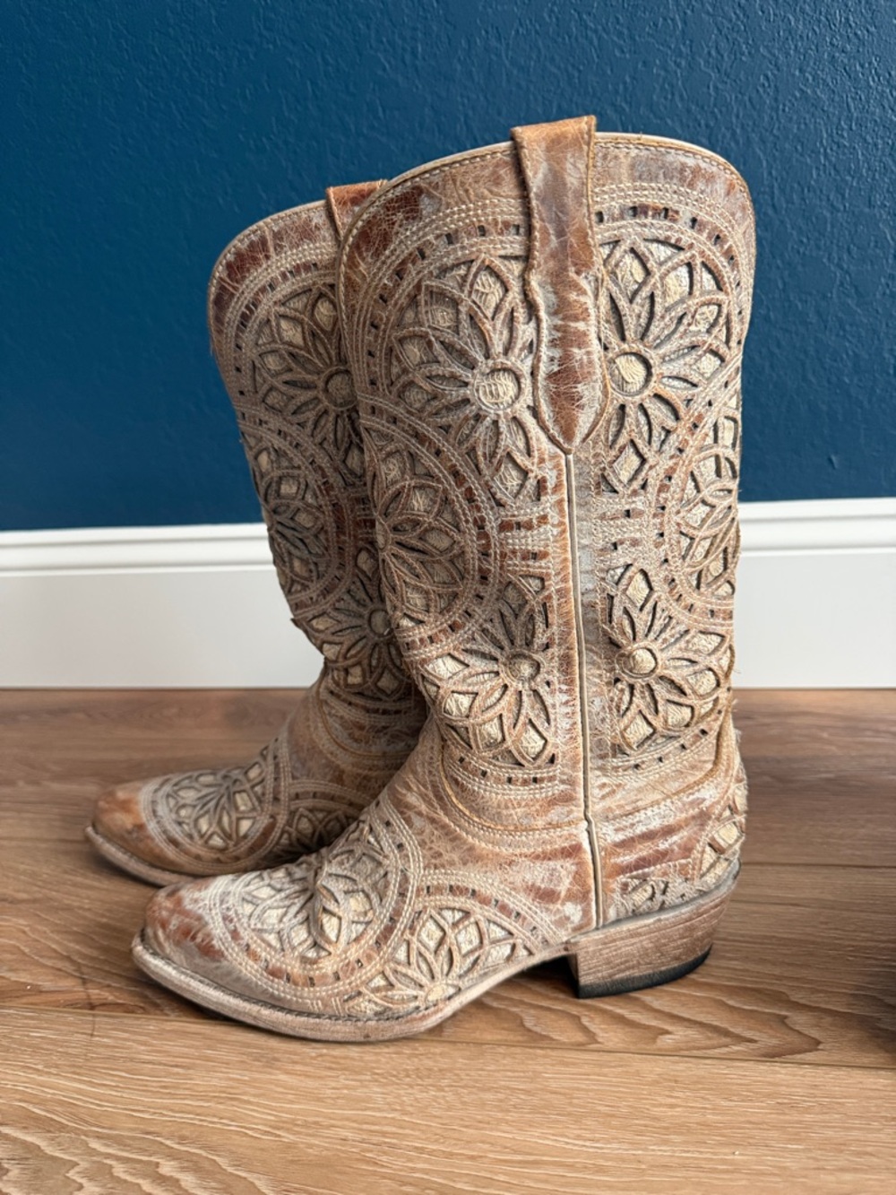 Ferrini Tan Embroidered Leather Western Heeled Boots - Picture 3 of 4